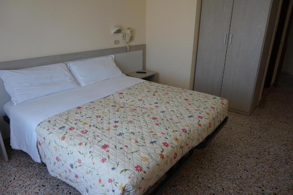 Hotel Ines Cesenatico Eksteriør billede