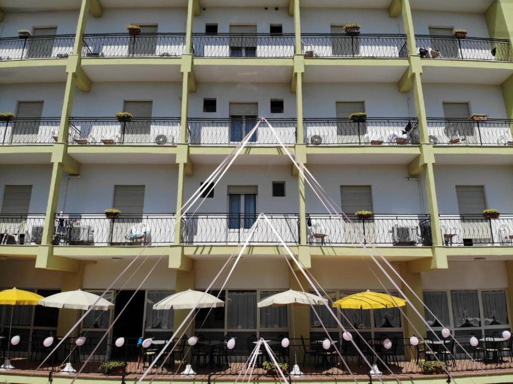 Hotel Ines Cesenatico Eksteriør billede