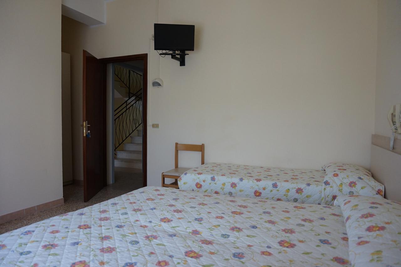 Hotel Ines Cesenatico Eksteriør billede