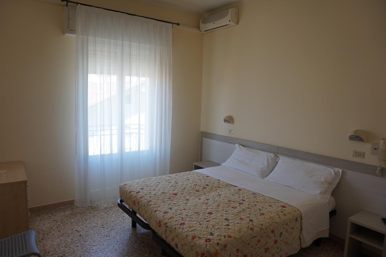 Hotel Ines Cesenatico Eksteriør billede